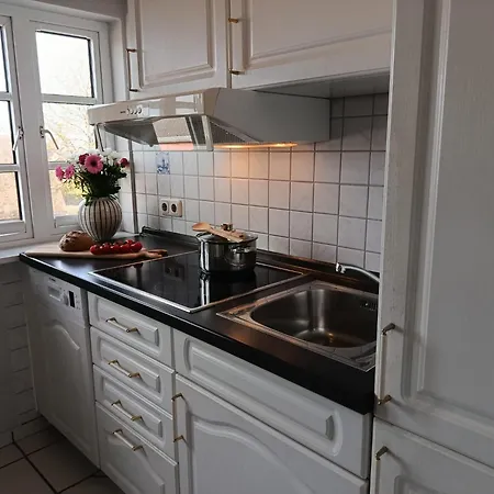 Apartment Seeker Huuwen *
